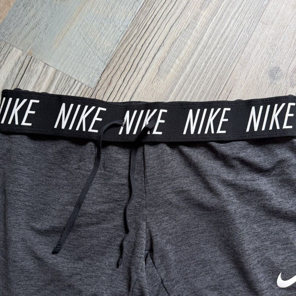 Nike Tempo Women’s M Dri-FIT Running Shorts Gray Logo Waistband Drawstring - Picture 2 of 10